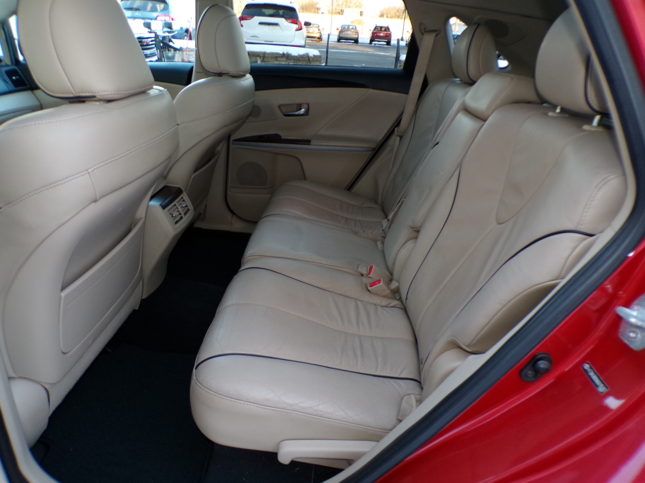 Toyota Venza 4dr Wgn I4 AWD (Natl) 2010