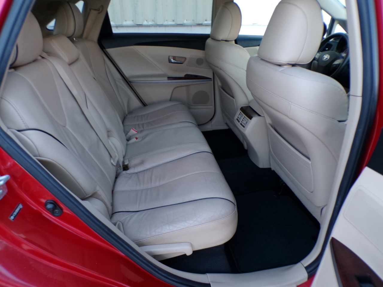 Toyota Venza 4dr Wgn I4 AWD (Natl) 2010