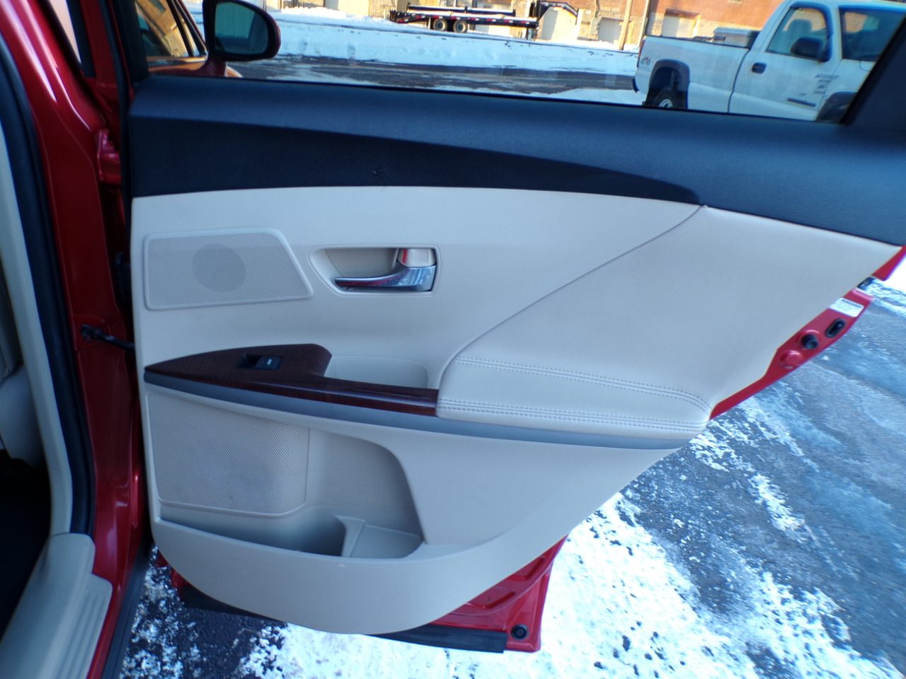 Toyota Venza 4dr Wgn I4 AWD (Natl) 2010