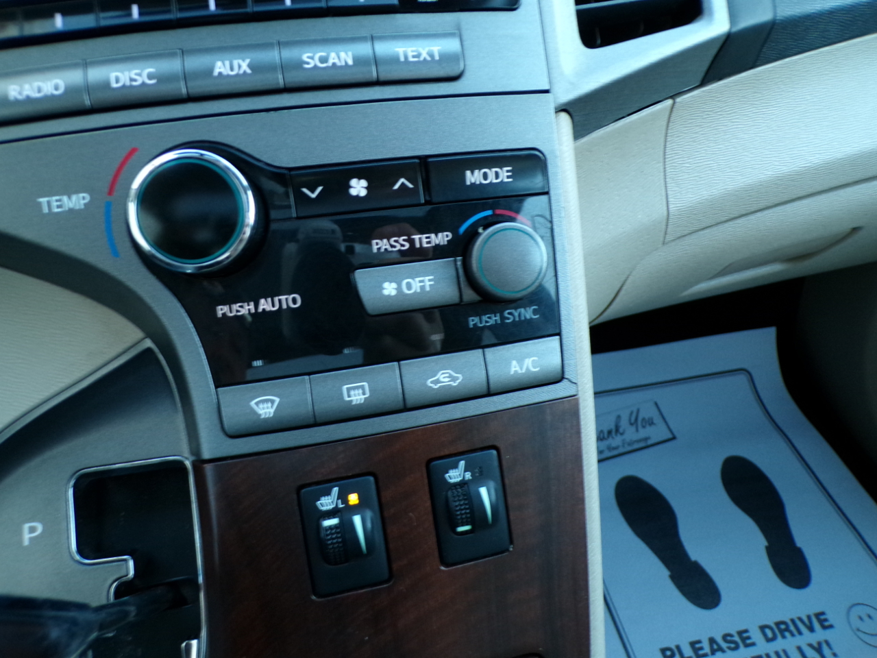 Toyota Venza 4dr Wgn I4 AWD (Natl) 2010