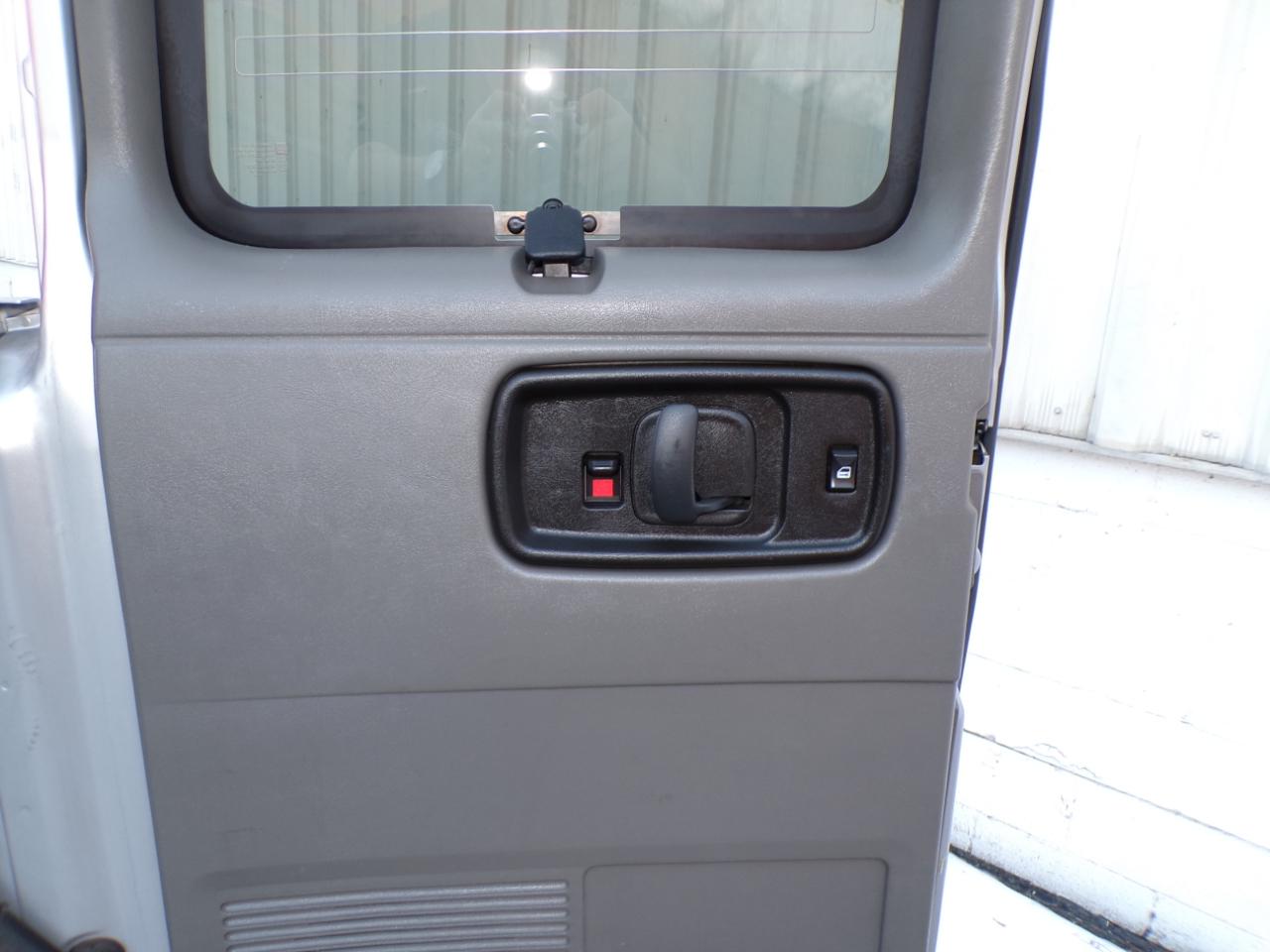 Chevrolet Express Passenger RWD 1500 135" LT 2014