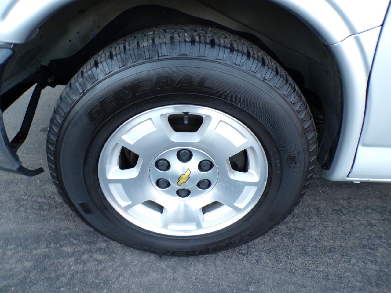 Chevrolet Express Passenger RWD 1500 135" LT 2014