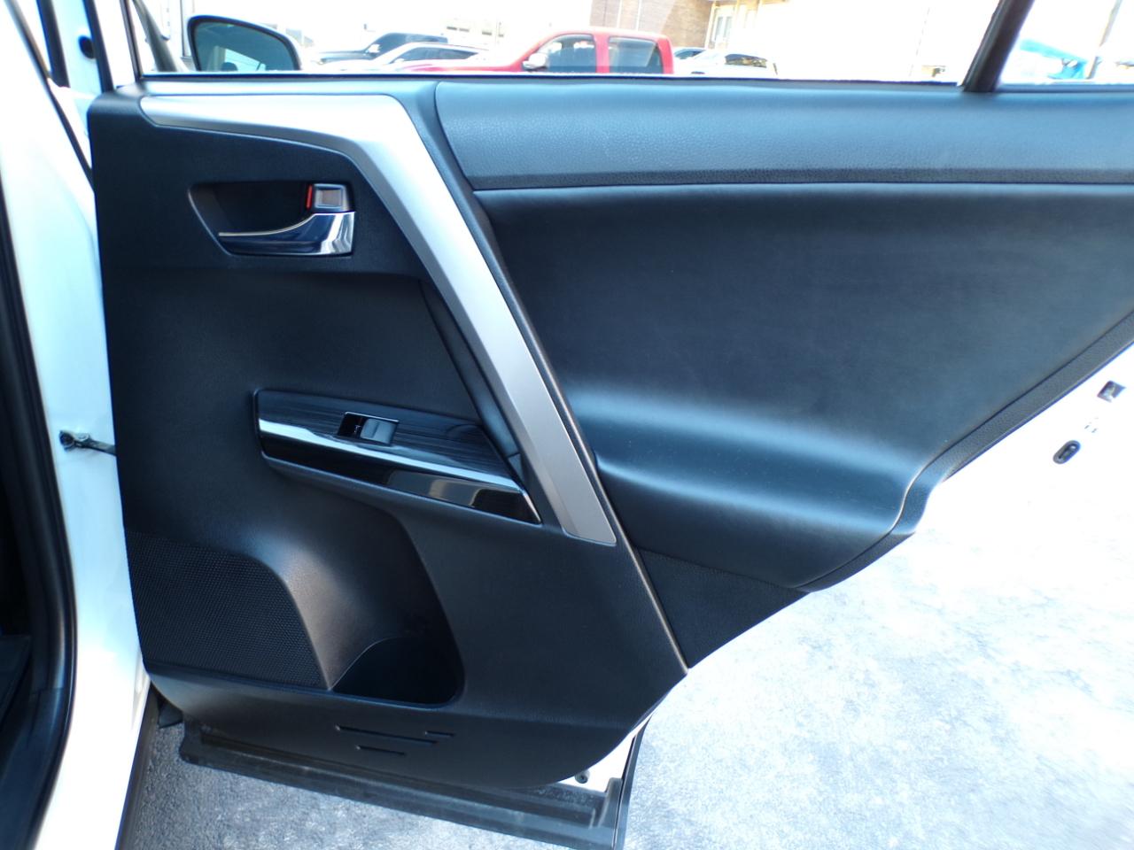 Toyota RAV4 Hybrid Limited AWD (Natl) 2017