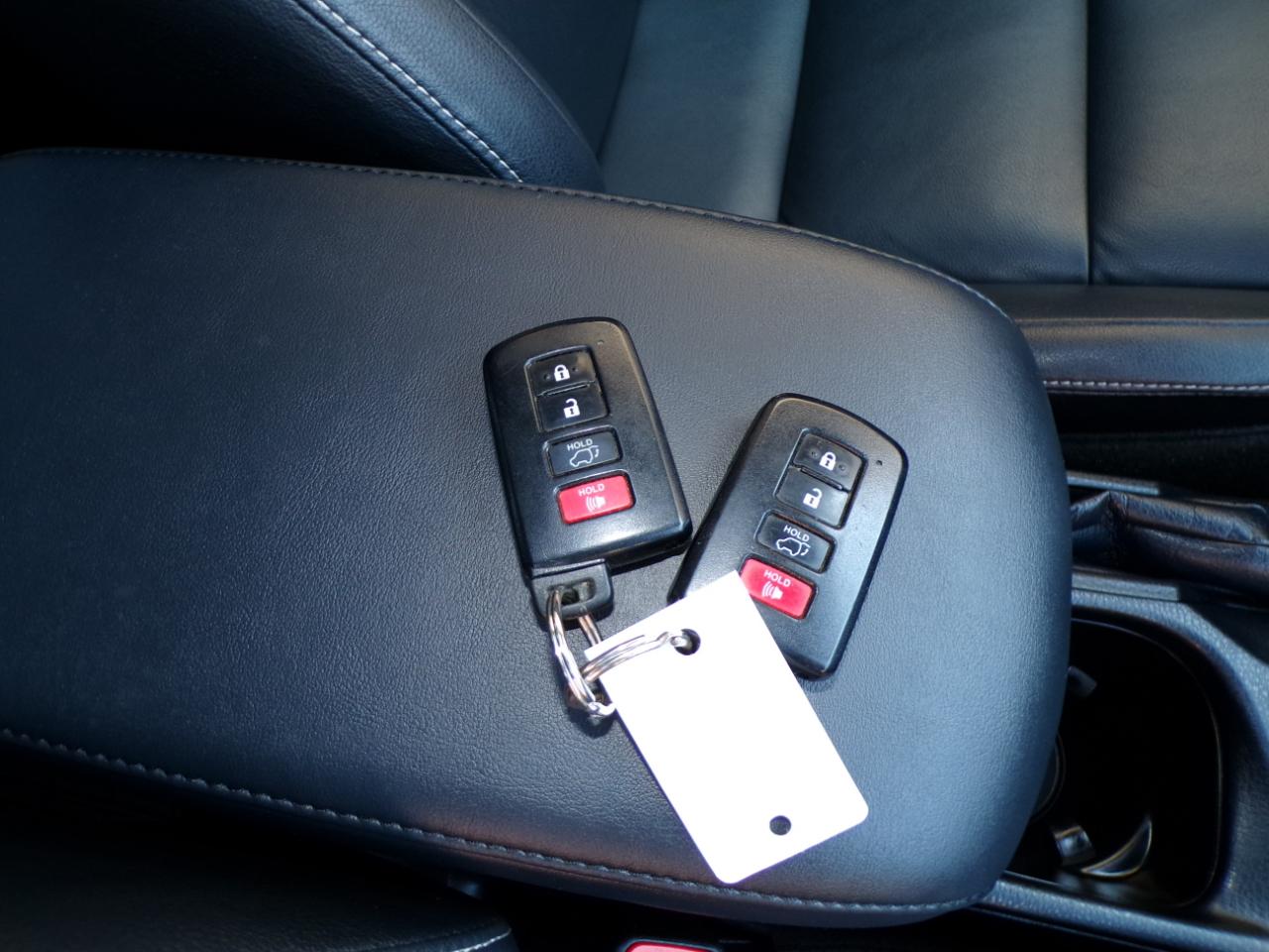 Toyota RAV4 Hybrid Limited AWD (Natl) 2017