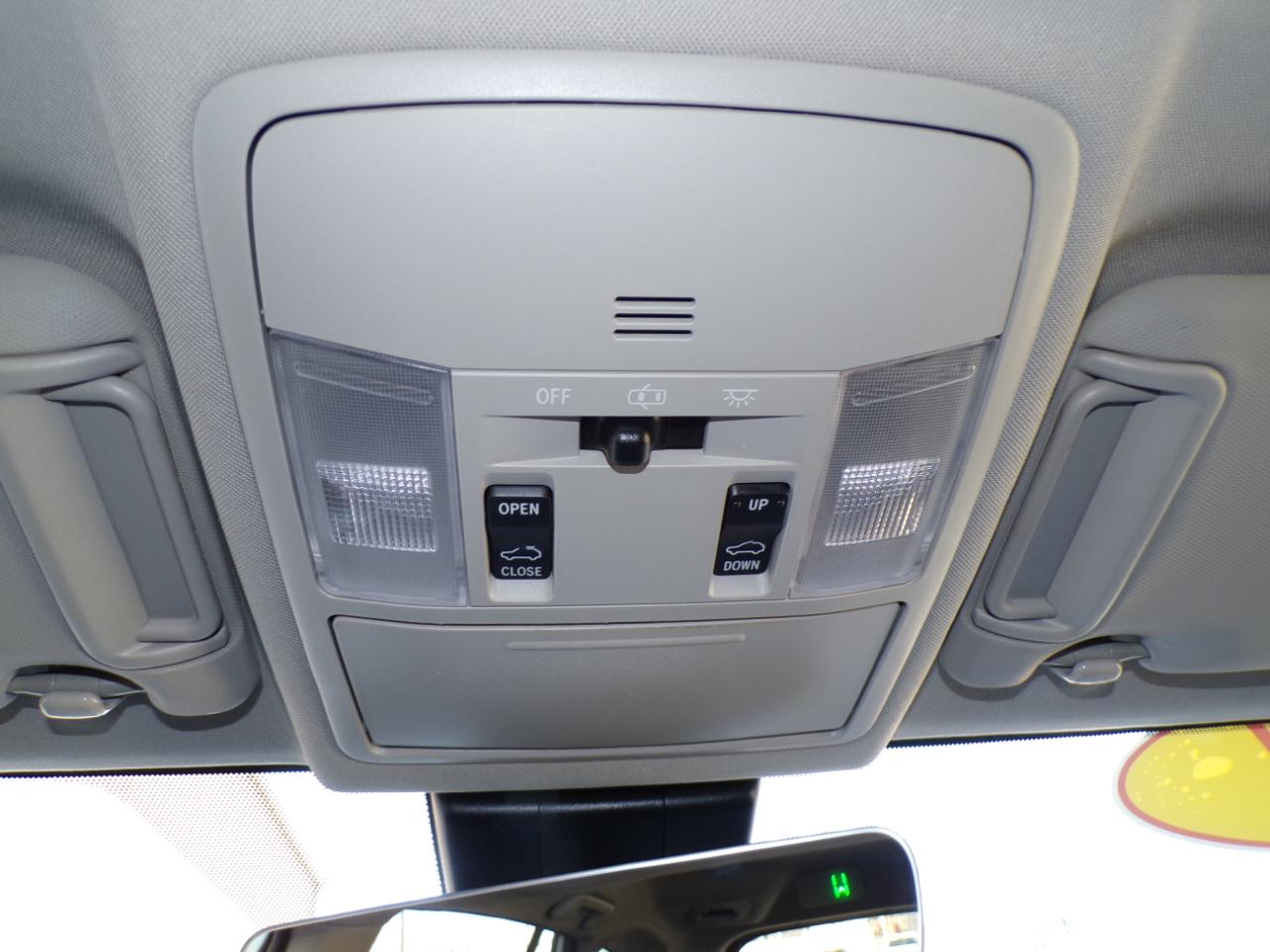 Toyota RAV4 Hybrid Limited AWD (Natl) 2017