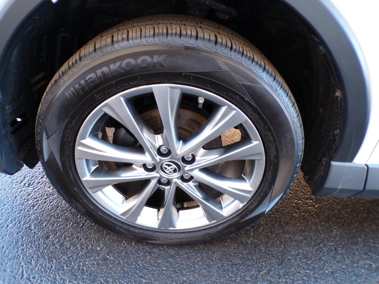 Toyota RAV4 Hybrid Limited AWD (Natl) 2017