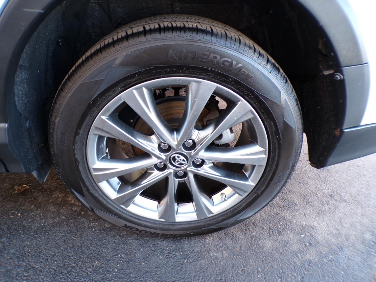 Toyota RAV4 Hybrid Limited AWD (Natl) 2017