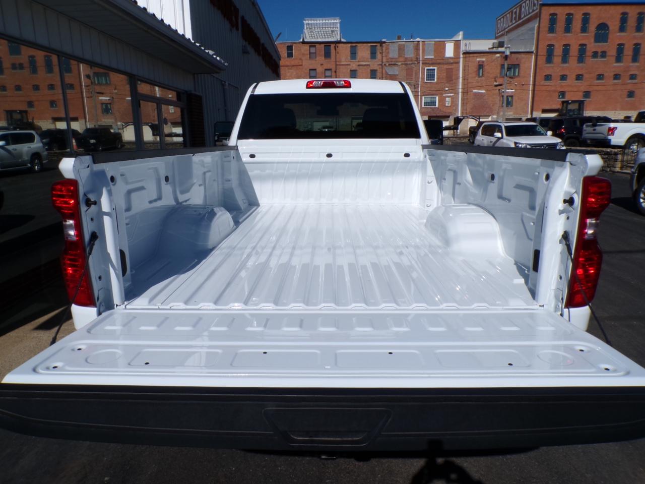 Chevrolet Silverado 3500HD 4WD Reg Cab 142" Work Truck 2025