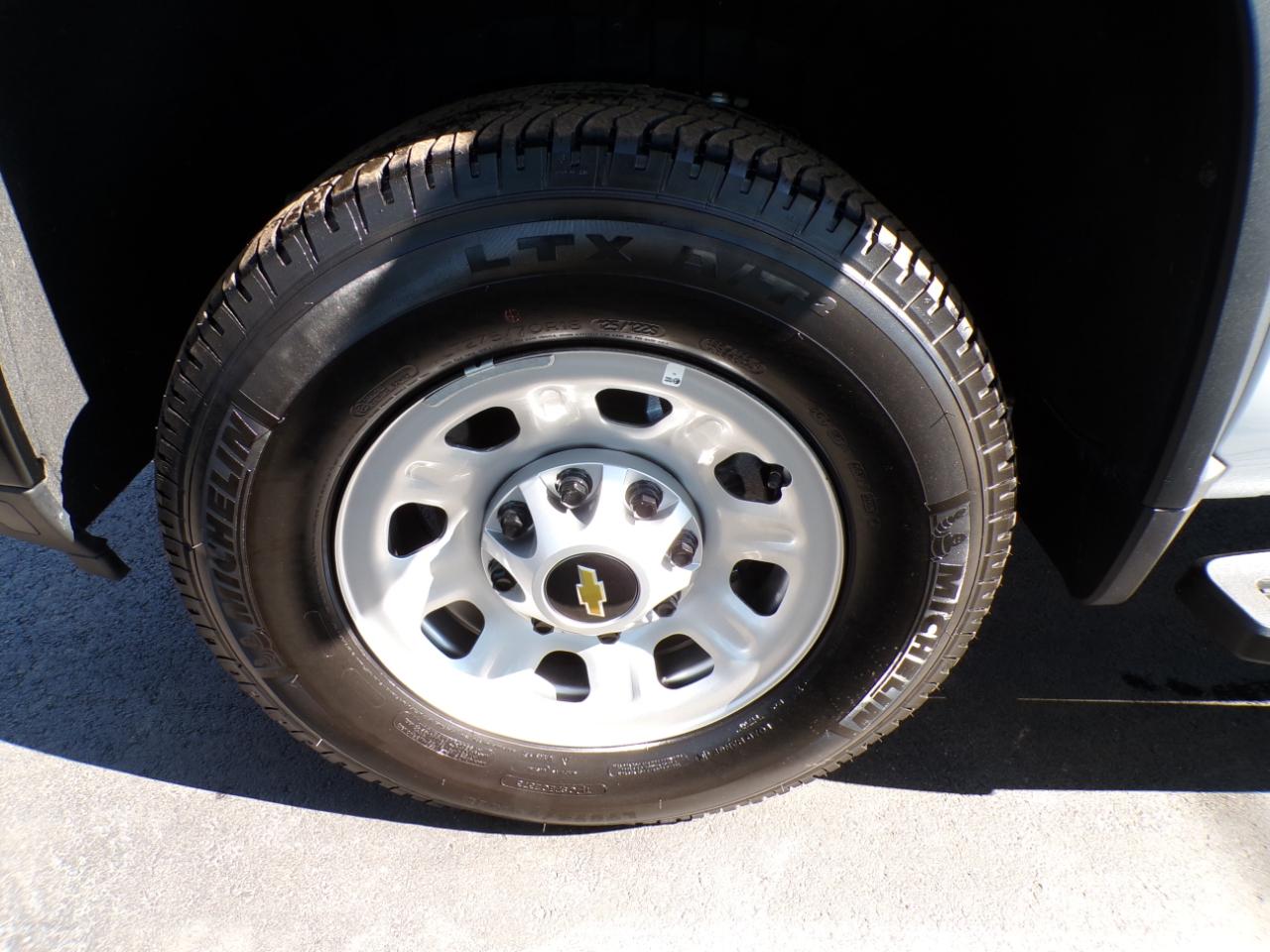 Chevrolet Silverado 3500HD 4WD Reg Cab 142" Work Truck 2025