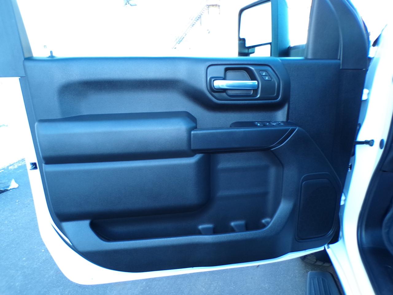 Chevrolet Silverado 3500HD 4WD Reg Cab 142" Work Truck 2025