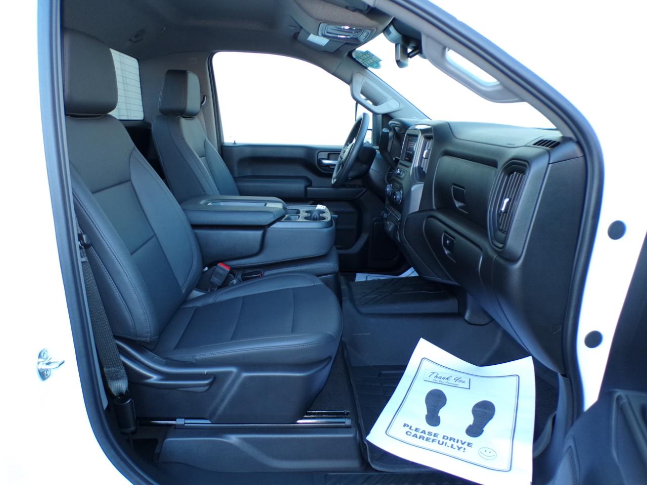 Chevrolet Silverado 3500HD 4WD Reg Cab 142" Work Truck 2025