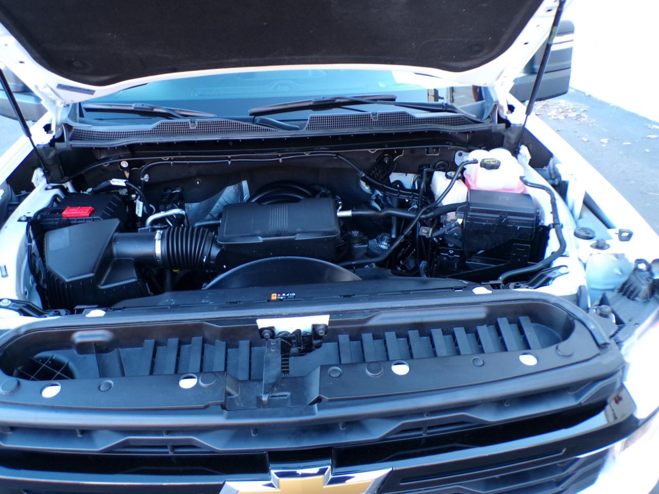 Chevrolet Silverado 3500HD 4WD Reg Cab 142" Work Truck 2025