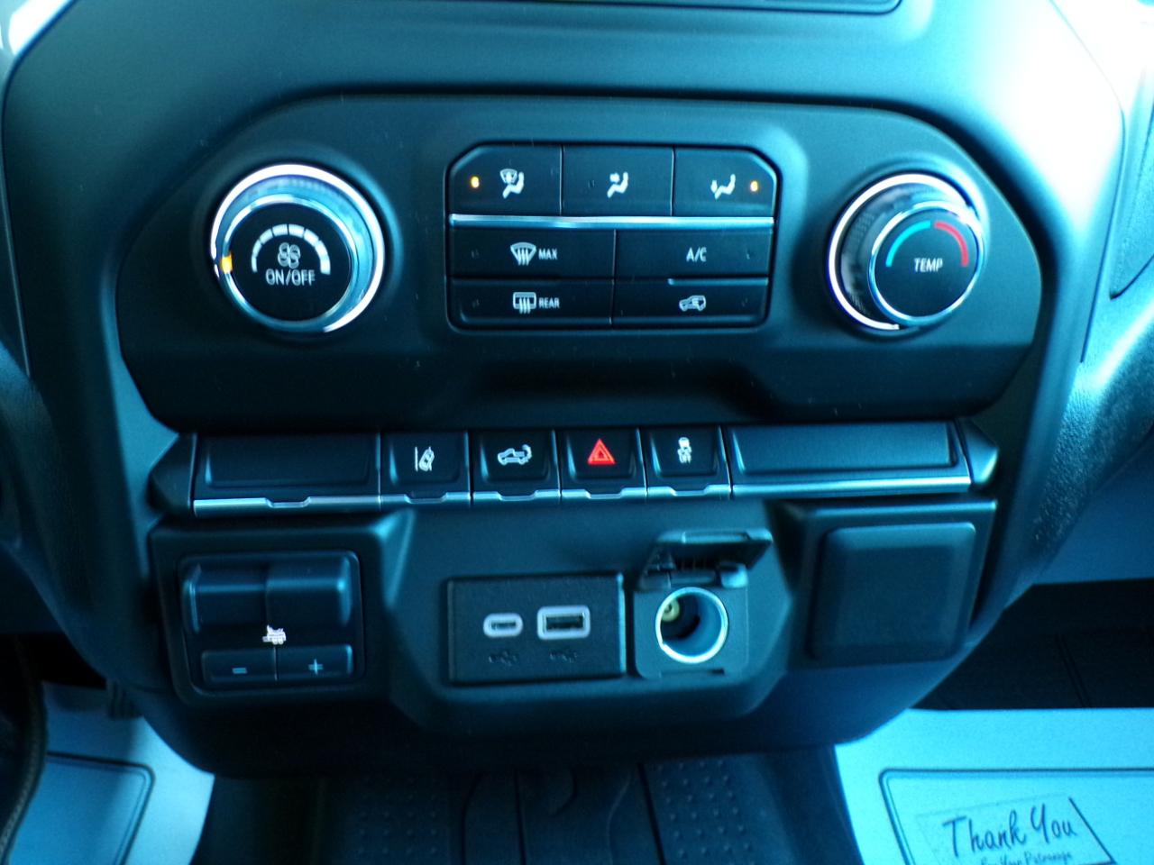 Chevrolet Silverado 3500HD 4WD Reg Cab 142" Work Truck 2025