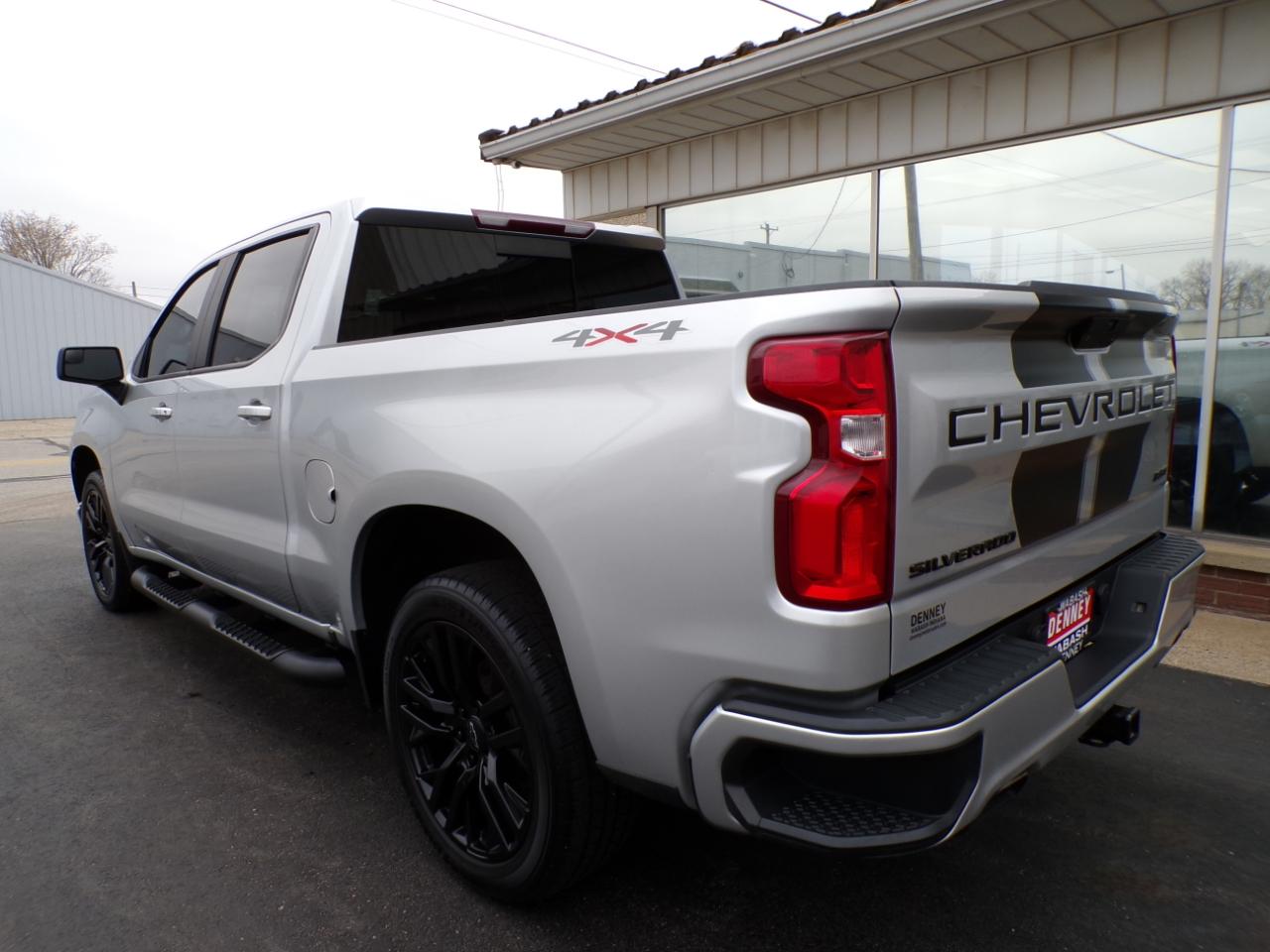 Chevrolet Silverado 1500 4WD Crew Cab 147" RST 2020