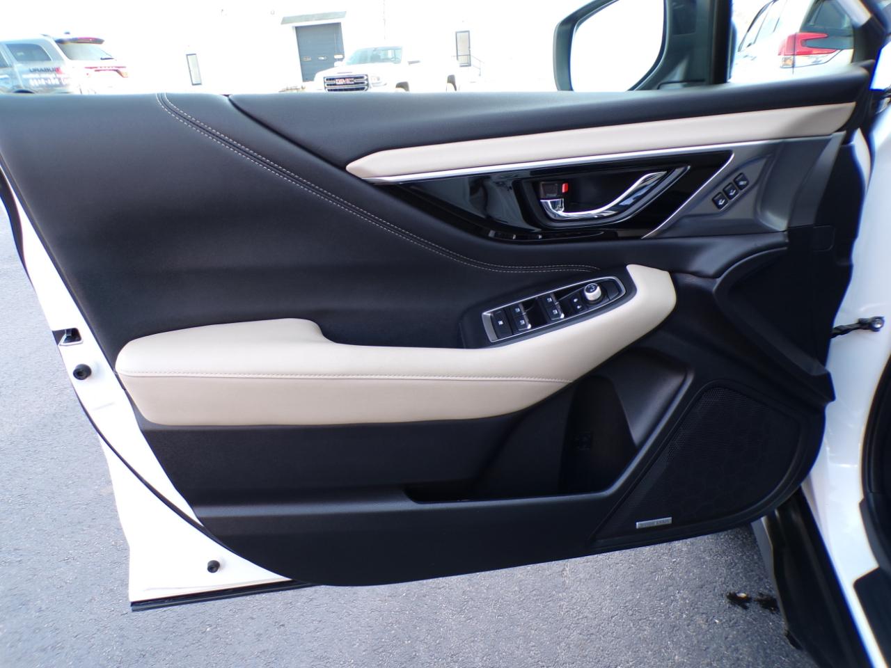 Subaru Outback Limited XT CVT 2021