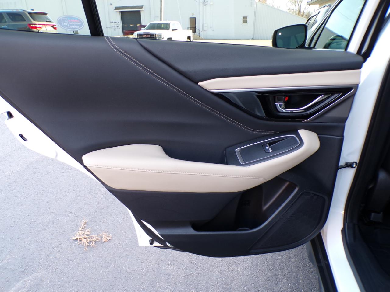 Subaru Outback Limited XT CVT 2021