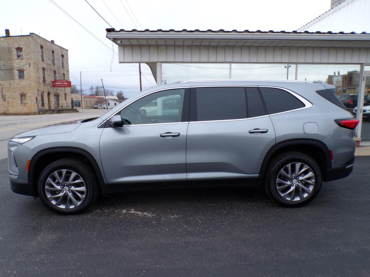 Buick Enclave 4dr Preferred 2025