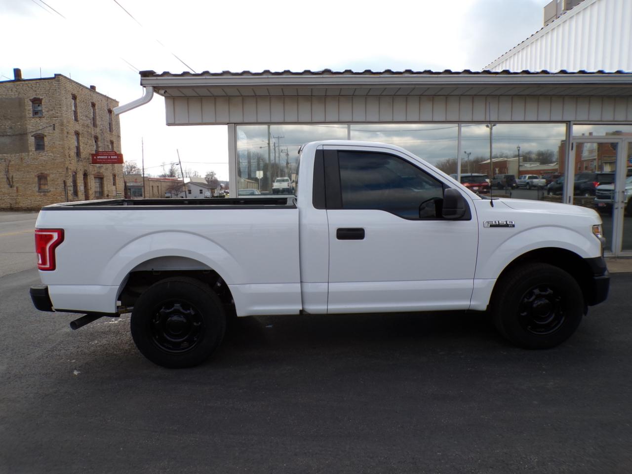 Ford F-150 2WD Reg Cab 122.5" XL 2016