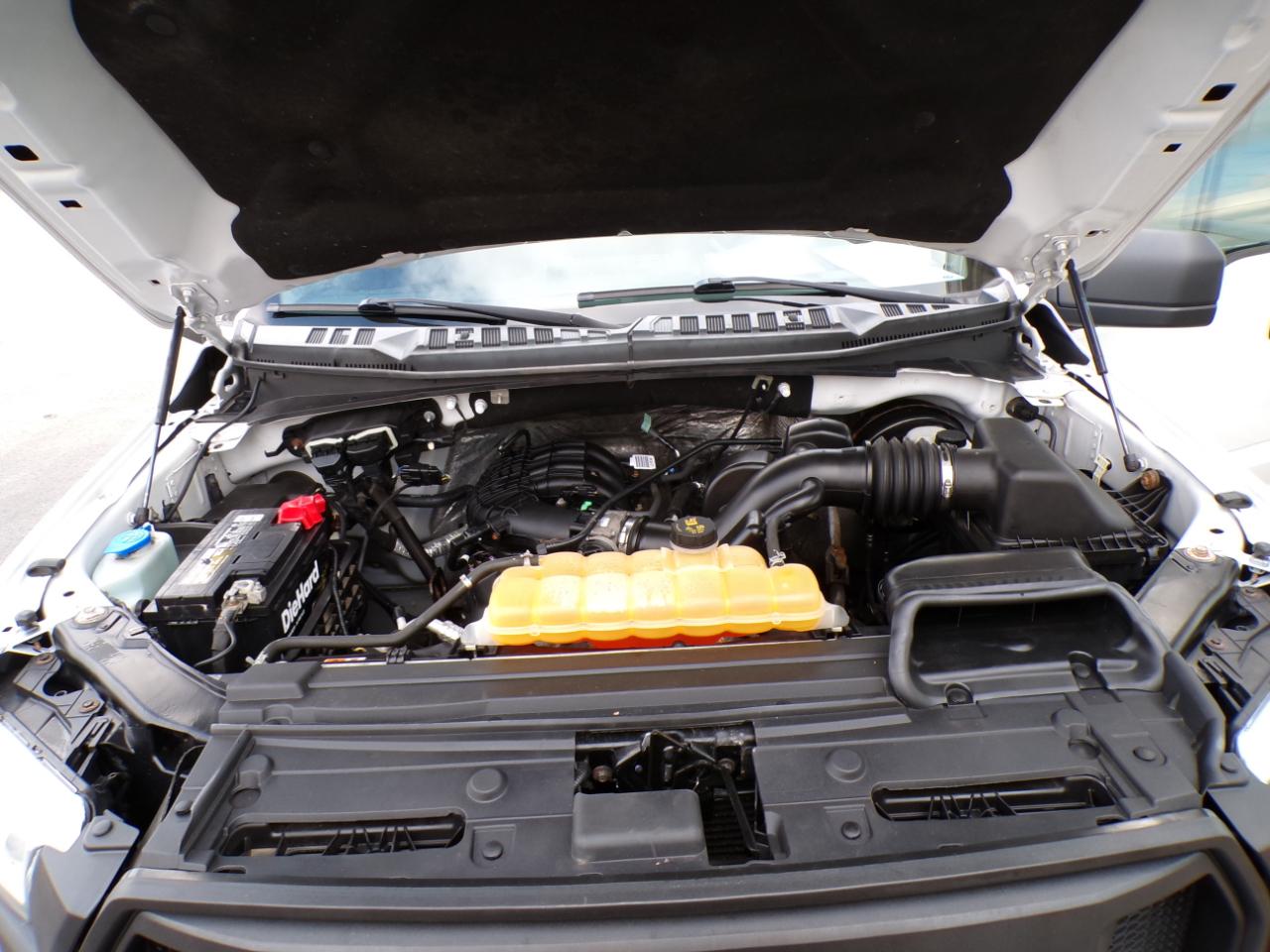 Ford F-150 2WD Reg Cab 122.5" XL 2016