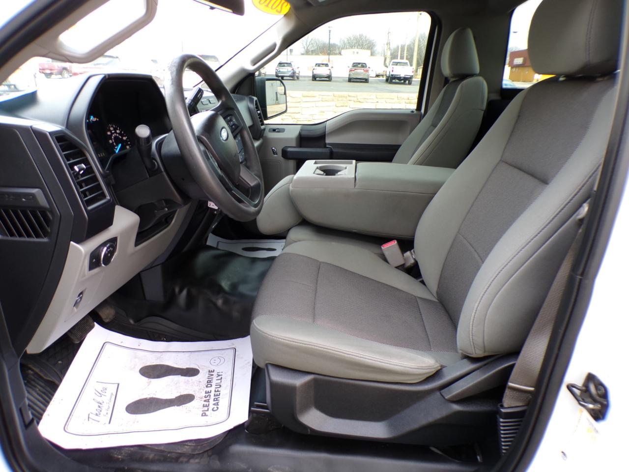 Ford F-150 2WD Reg Cab 122.5" XL 2016