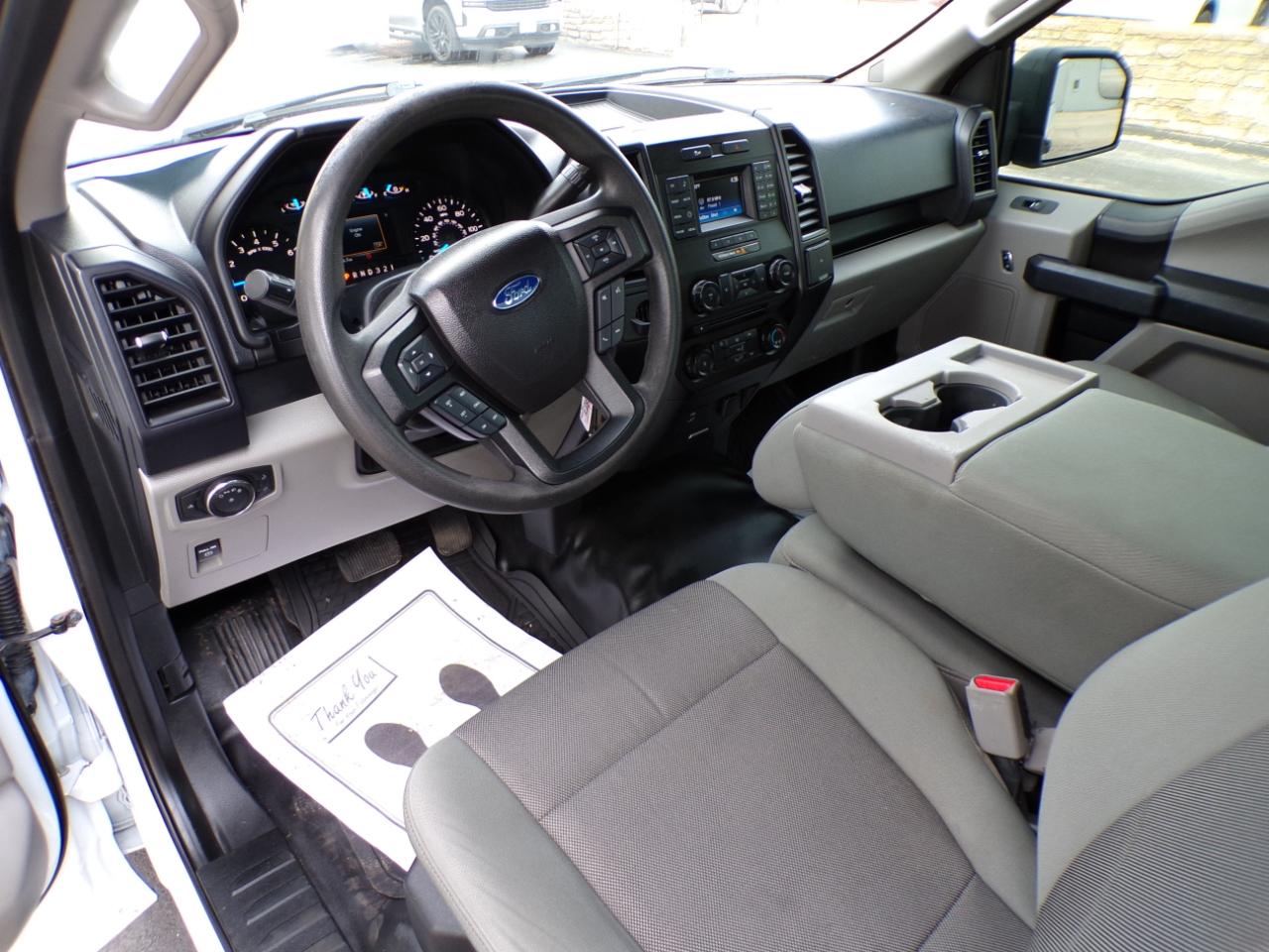 Ford F-150 2WD Reg Cab 122.5" XL 2016