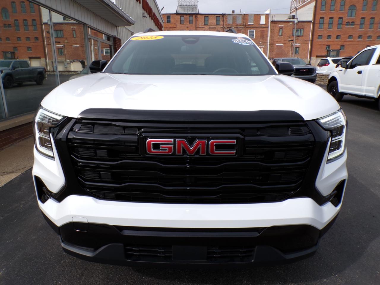 GMC Terrain FWD 4dr Elevation 2025
