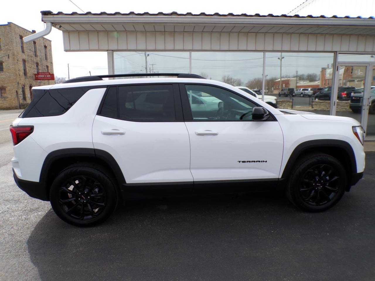 GMC Terrain FWD 4dr Elevation 2025