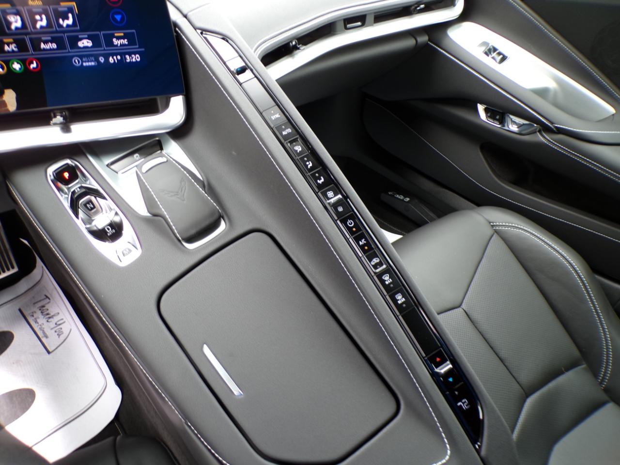 Chevrolet Corvette 2dr Stingray Cpe w/1LT 2021