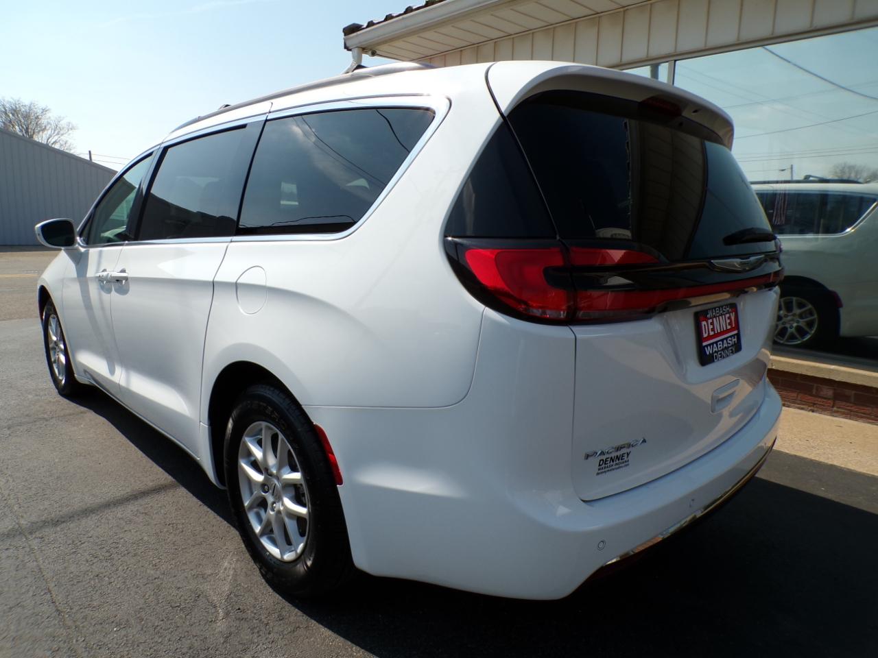 Chrysler Pacifica Touring L FWD 2022