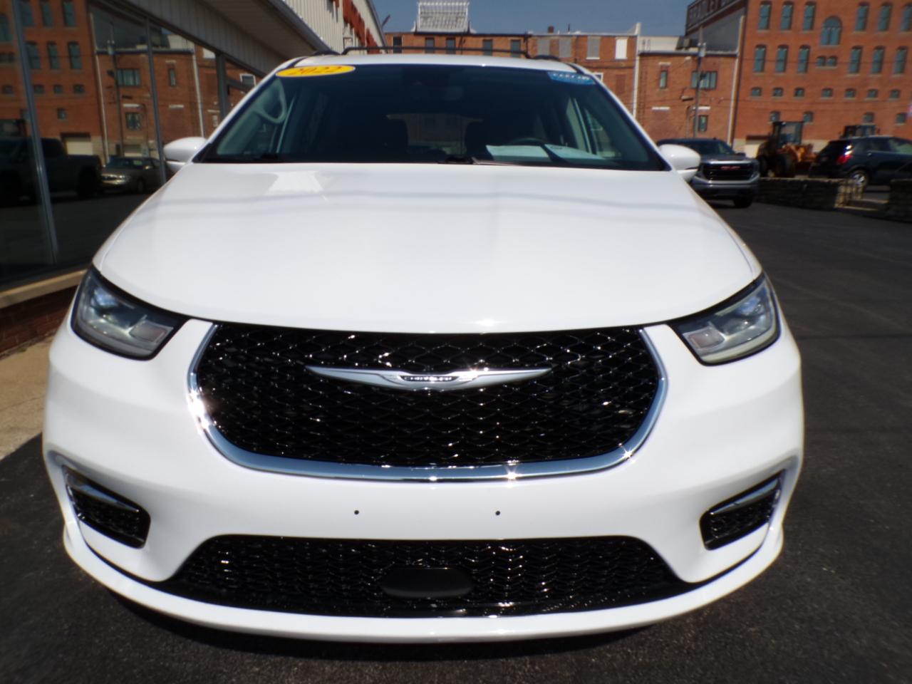 Chrysler Pacifica Touring L FWD 2022