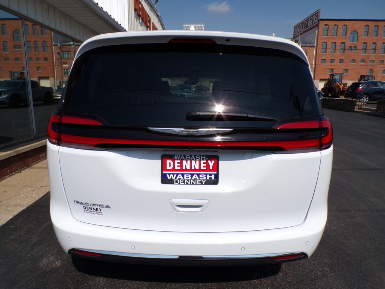 Chrysler Pacifica Touring L FWD 2022