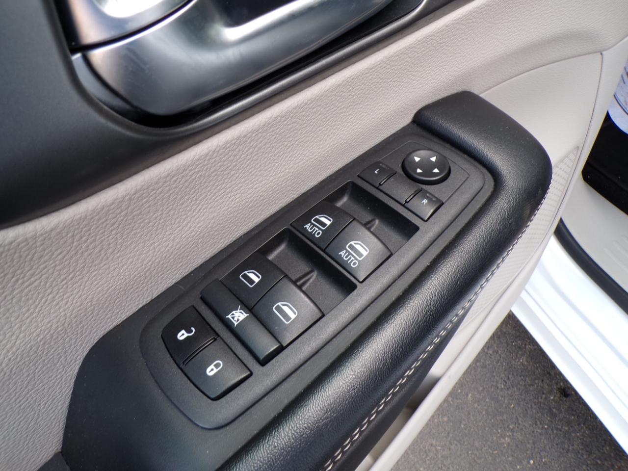 Chrysler Pacifica Touring L FWD 2022