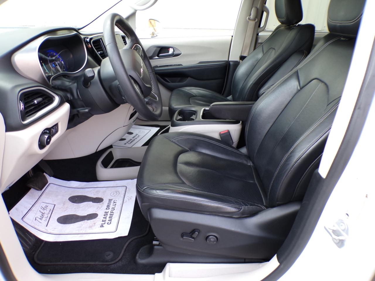 Chrysler Pacifica Touring L FWD 2022