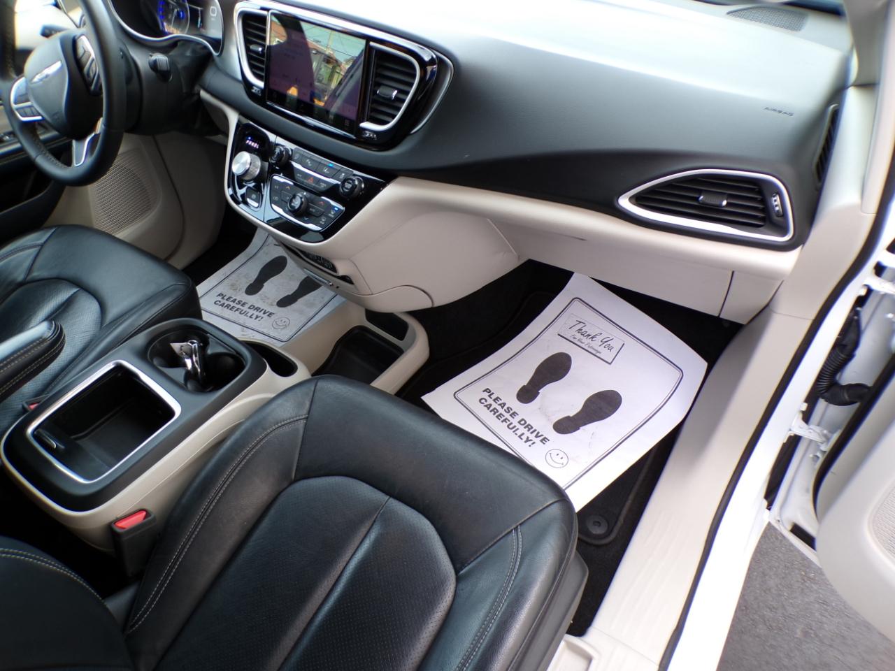 Chrysler Pacifica Touring L FWD 2022