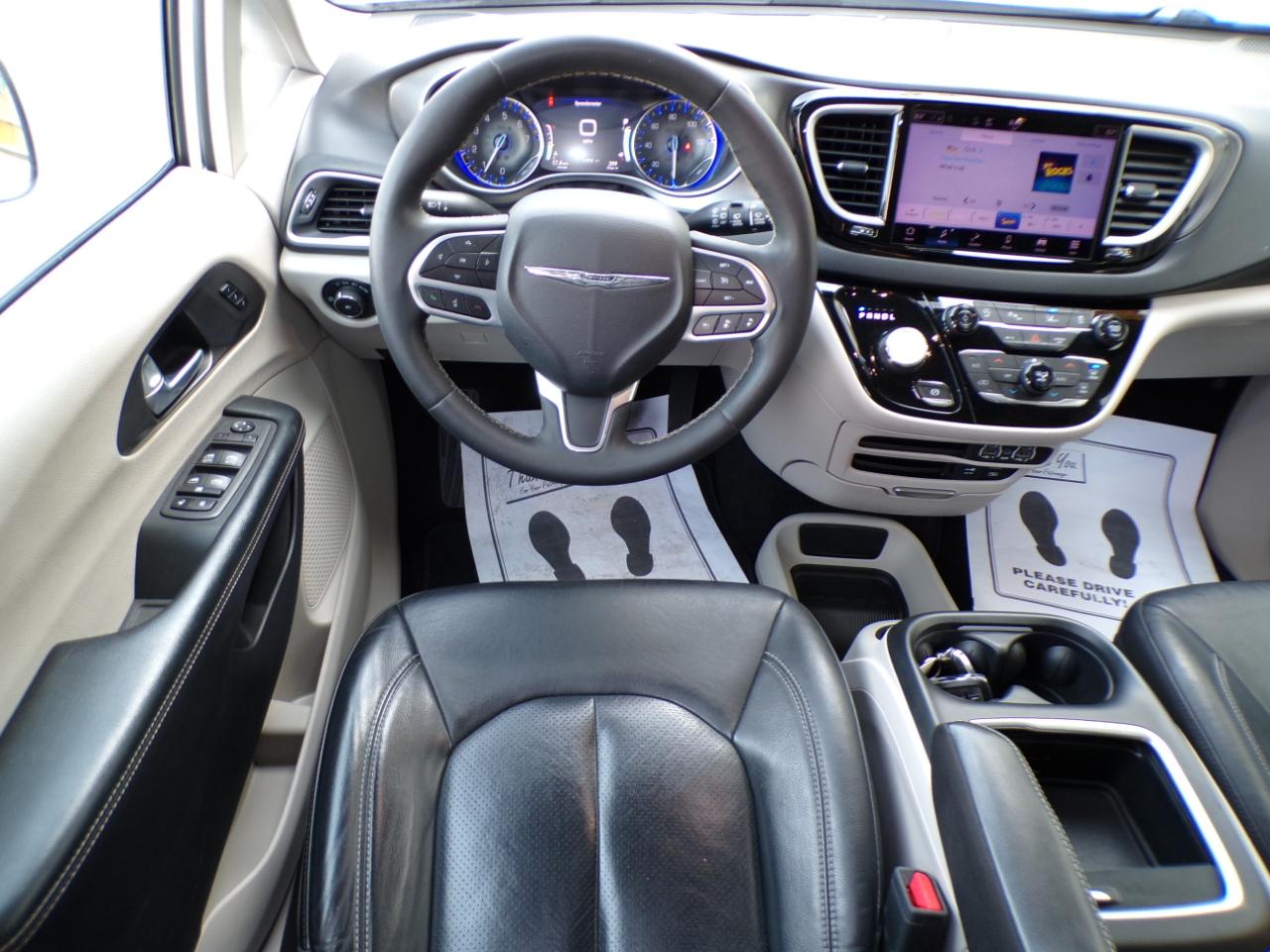 Chrysler Pacifica Touring L FWD 2022