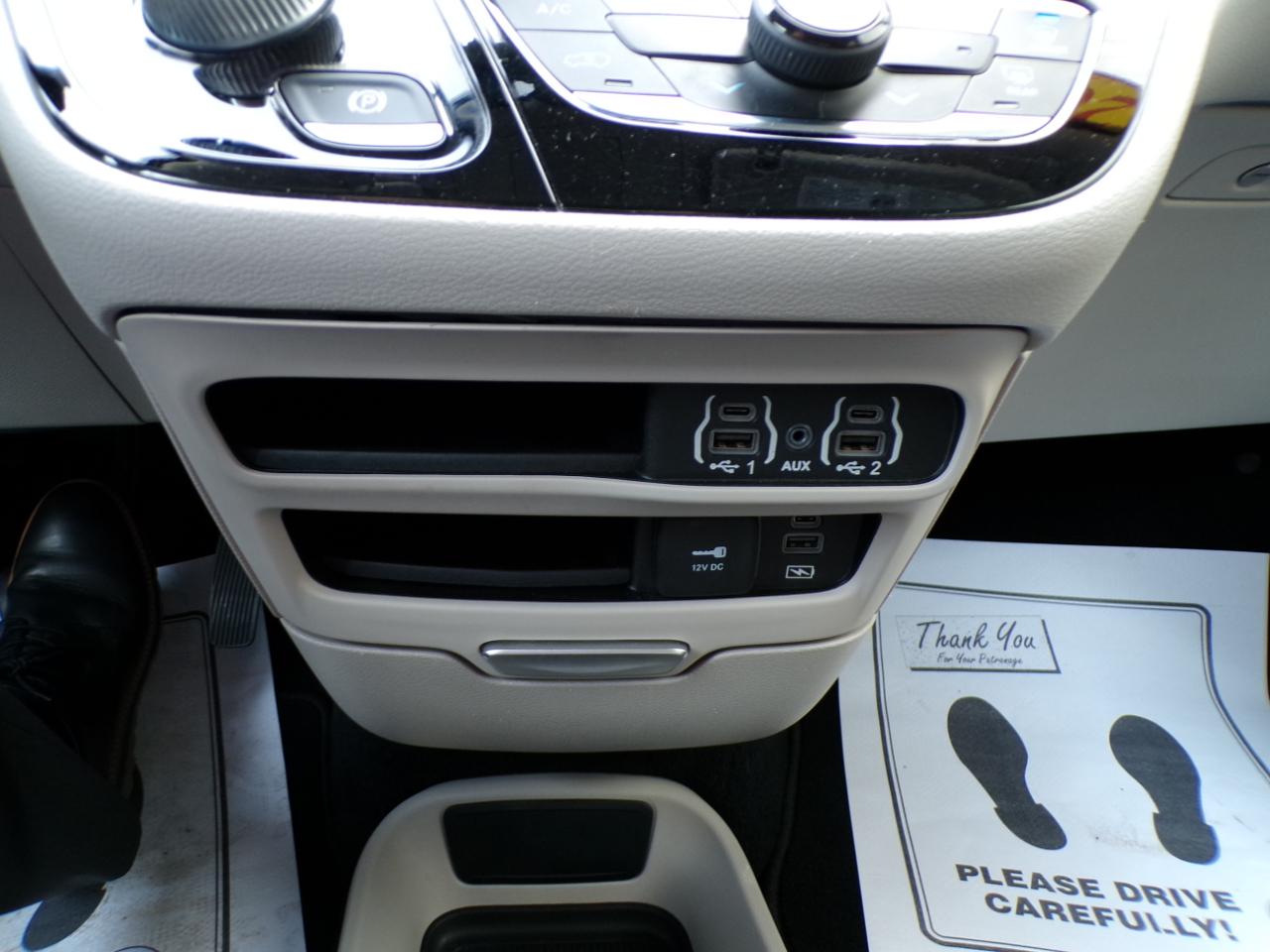 Chrysler Pacifica Touring L FWD 2022