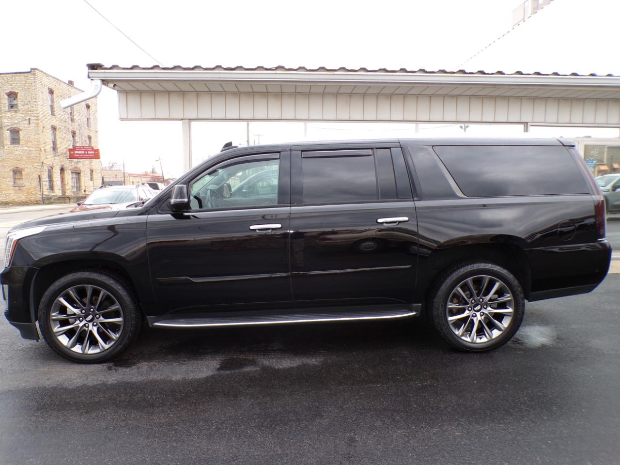 Cadillac Escalade ESV 4WD 4dr Luxury 2019