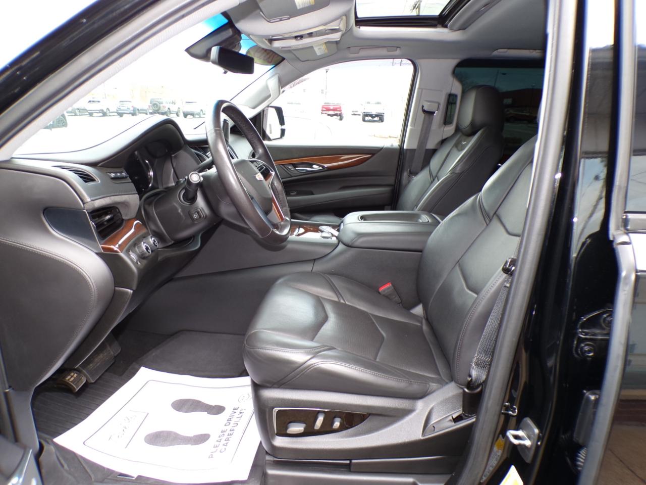 Cadillac Escalade ESV 4WD 4dr Luxury 2019