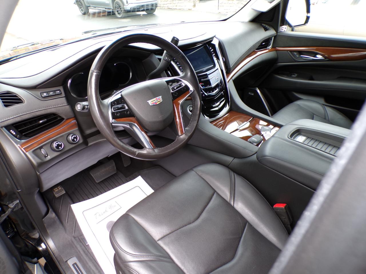 Cadillac Escalade ESV 4WD 4dr Luxury 2019