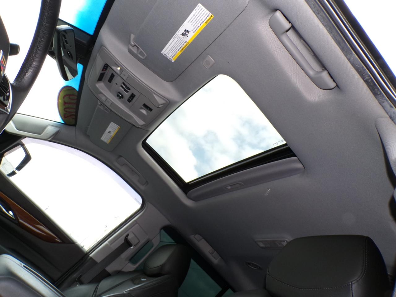 Cadillac Escalade ESV 4WD 4dr Luxury 2019