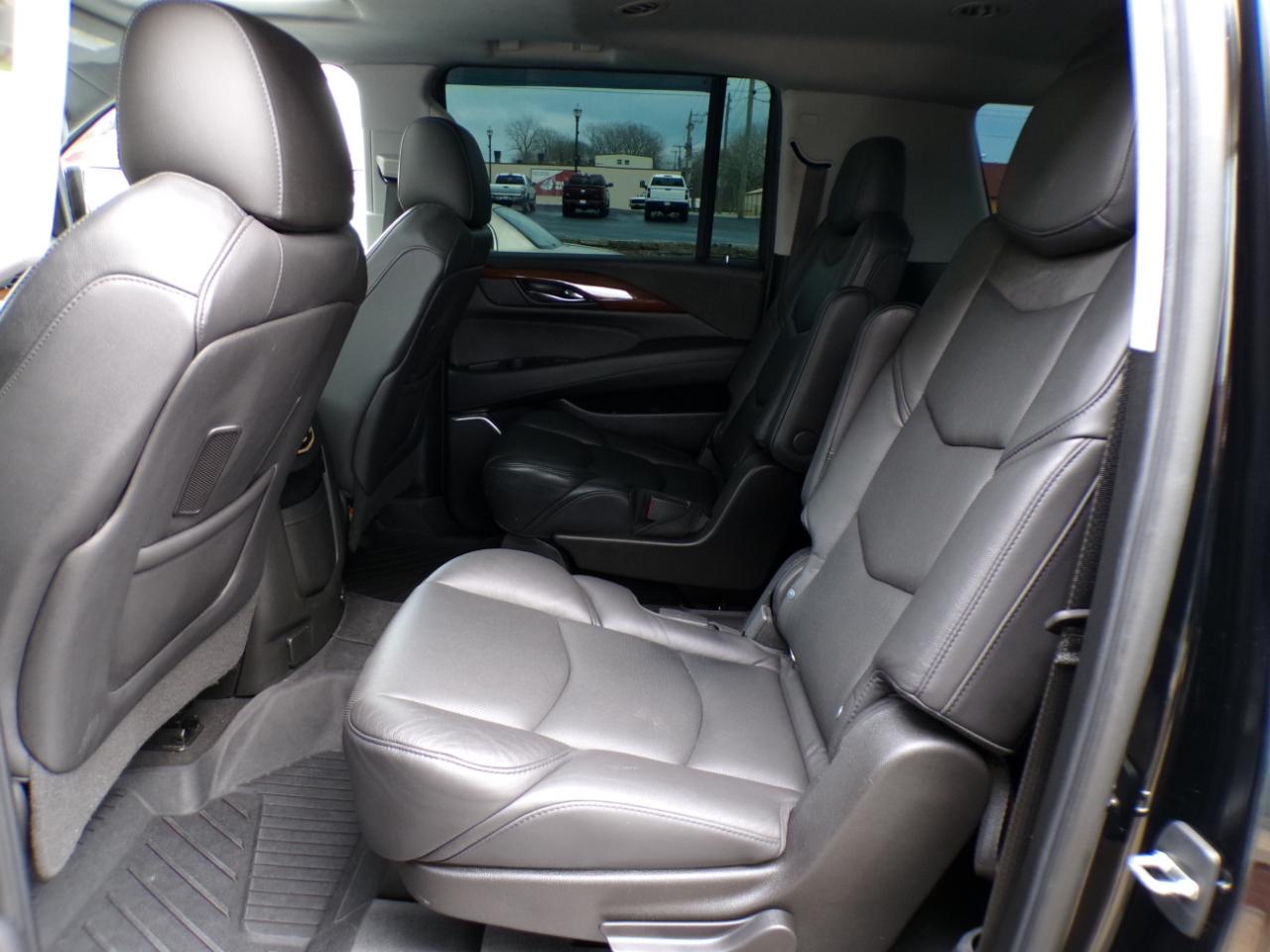 Cadillac Escalade ESV 4WD 4dr Luxury 2019
