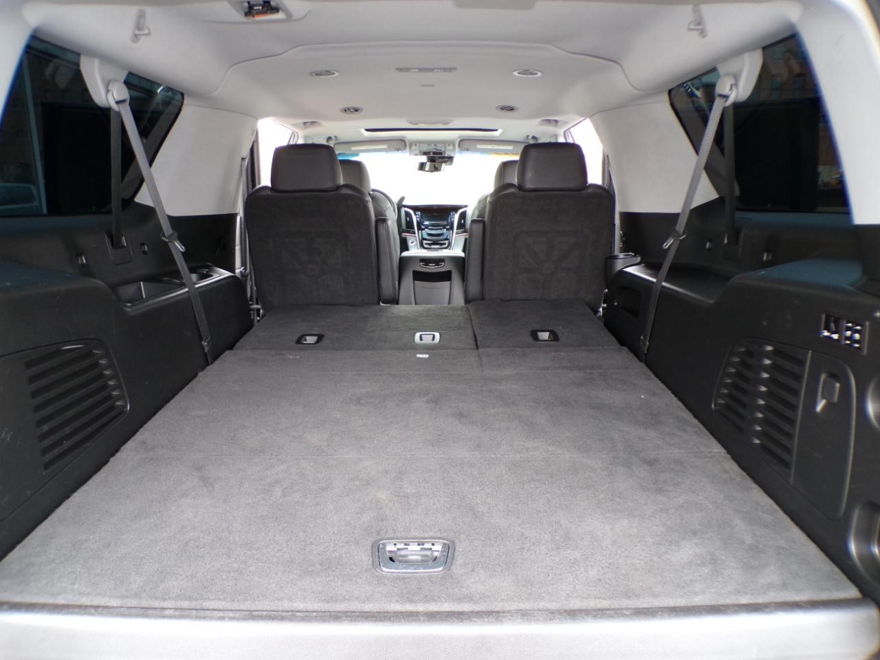 Cadillac Escalade ESV 4WD 4dr Luxury 2019