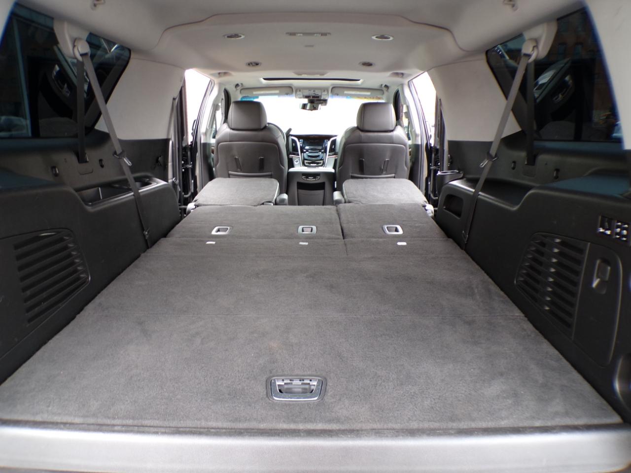 Cadillac Escalade ESV 4WD 4dr Luxury 2019