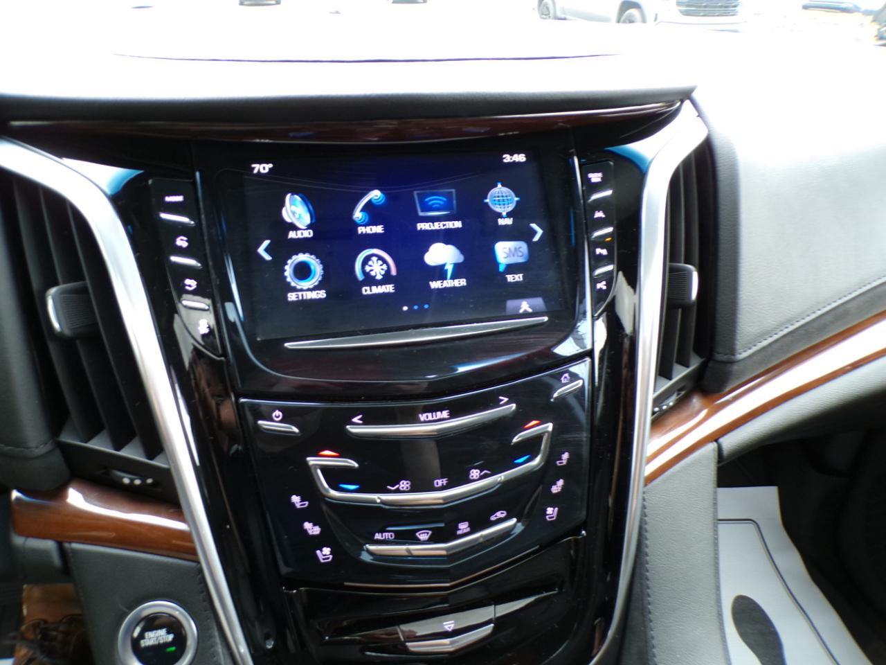 Cadillac Escalade ESV 4WD 4dr Luxury 2019