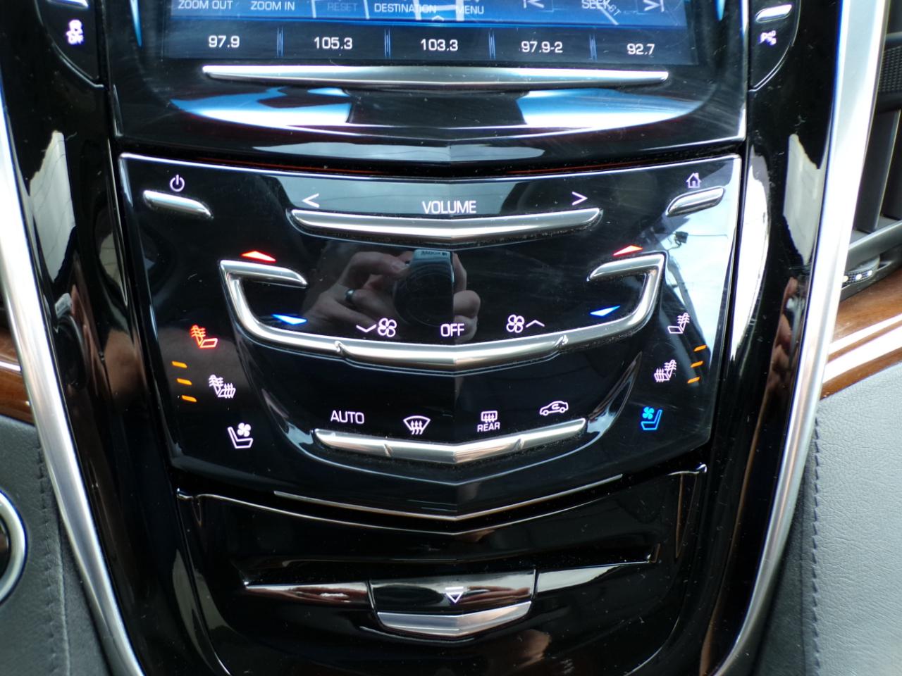 Cadillac Escalade ESV 4WD 4dr Luxury 2019