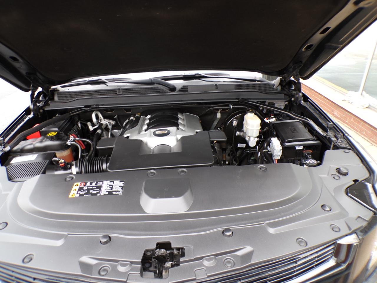 Cadillac Escalade ESV 4WD 4dr Luxury 2019