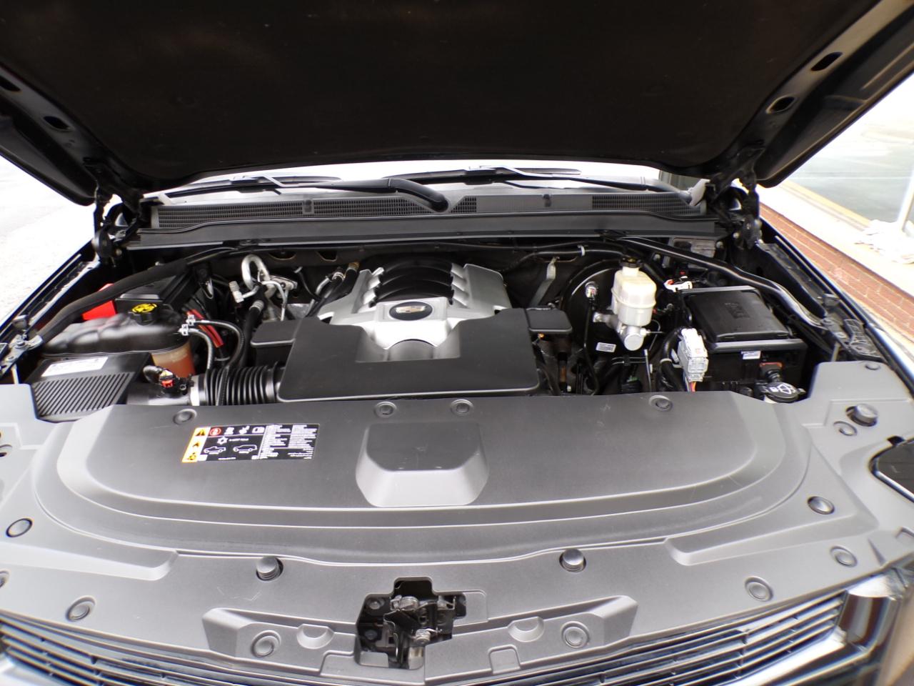 Cadillac Escalade ESV 4WD 4dr Luxury 2019