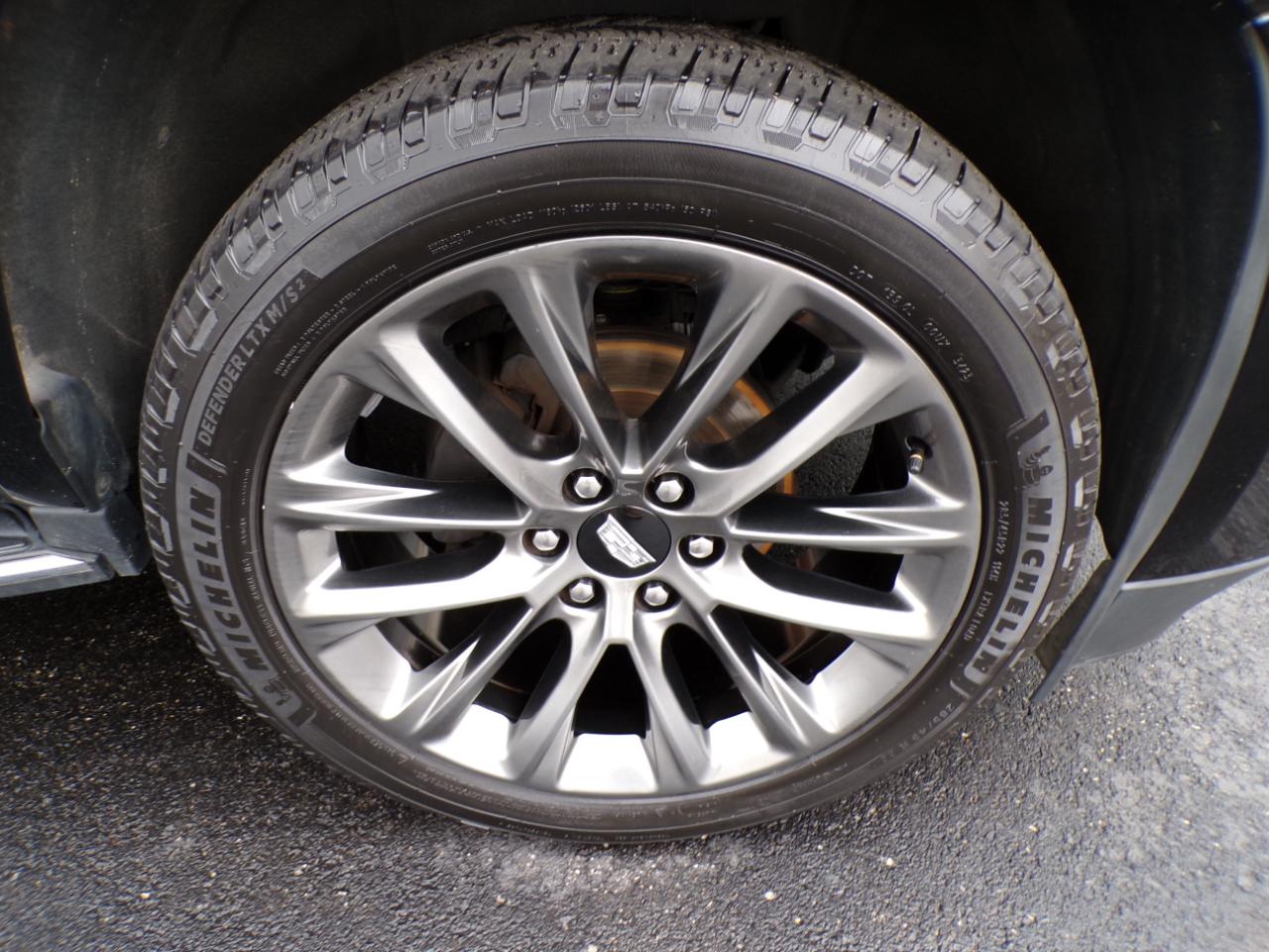 Cadillac Escalade ESV 4WD 4dr Luxury 2019