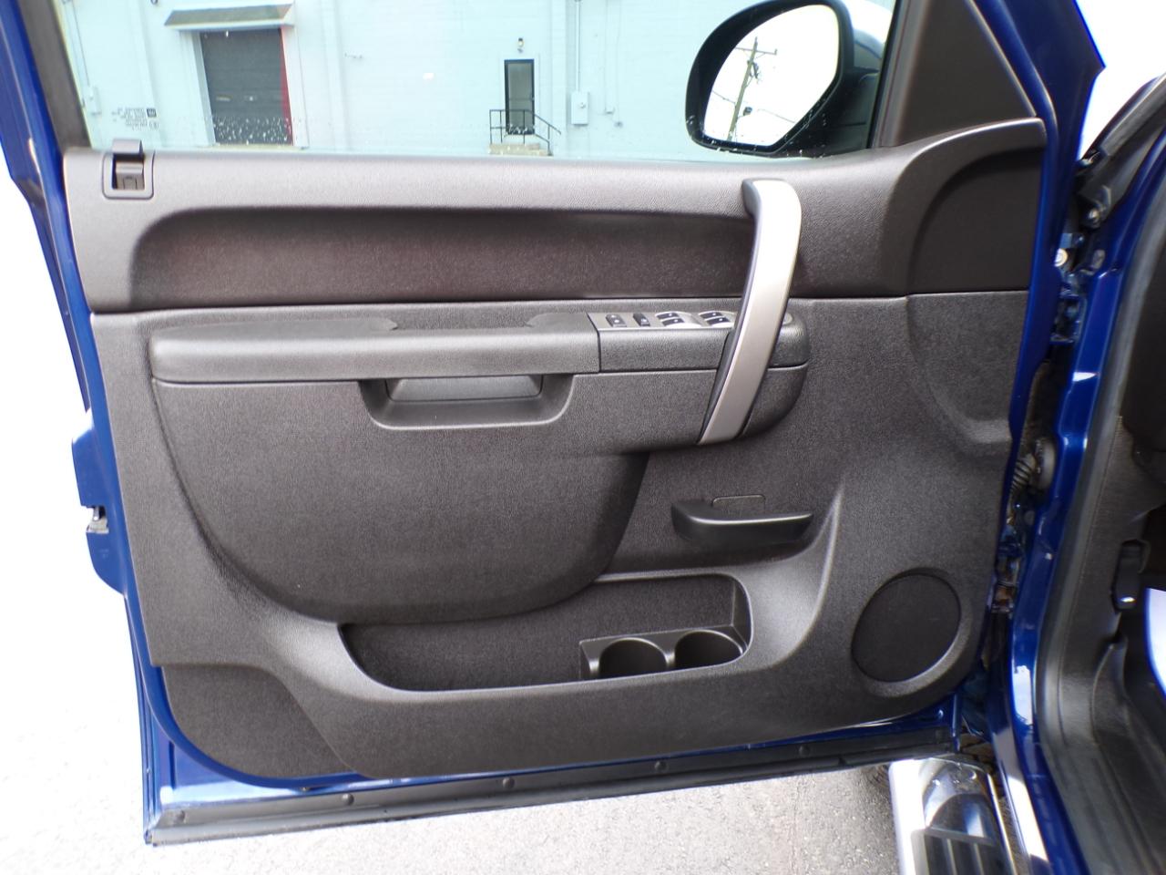 Chevrolet Silverado 1500 4WD Crew Cab 143.5" LT 2012