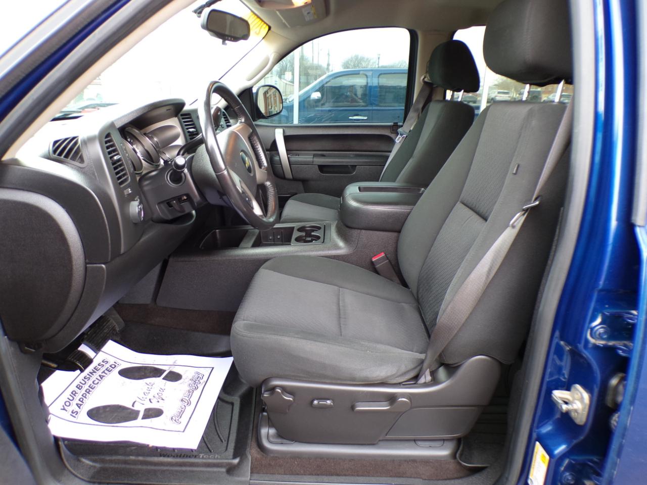 Chevrolet Silverado 1500 4WD Crew Cab 143.5" LT 2012